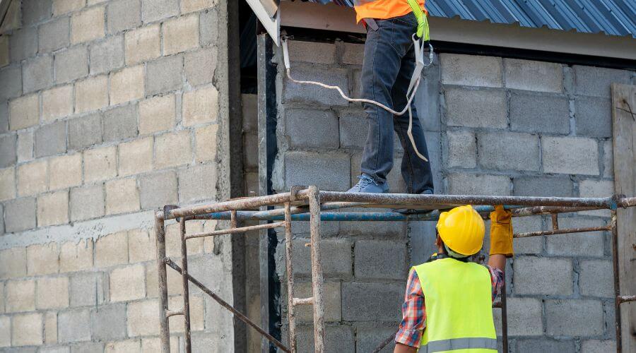 Expert Emergency Roof Repairs services in Urania, LA